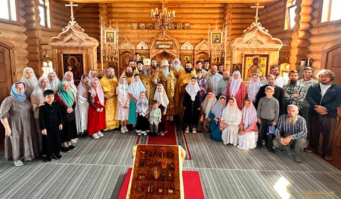 В Горно-Алтайске после службы с митрополитом Корнилием