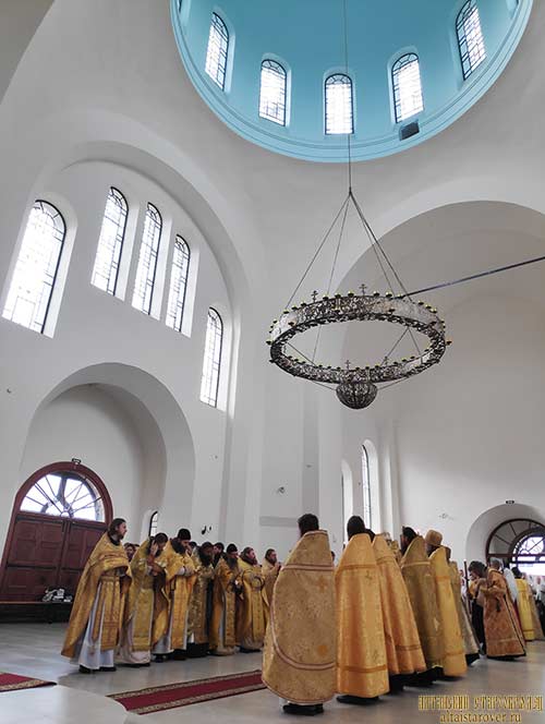 Покровский старообрядческий храм в Боровске - на службе