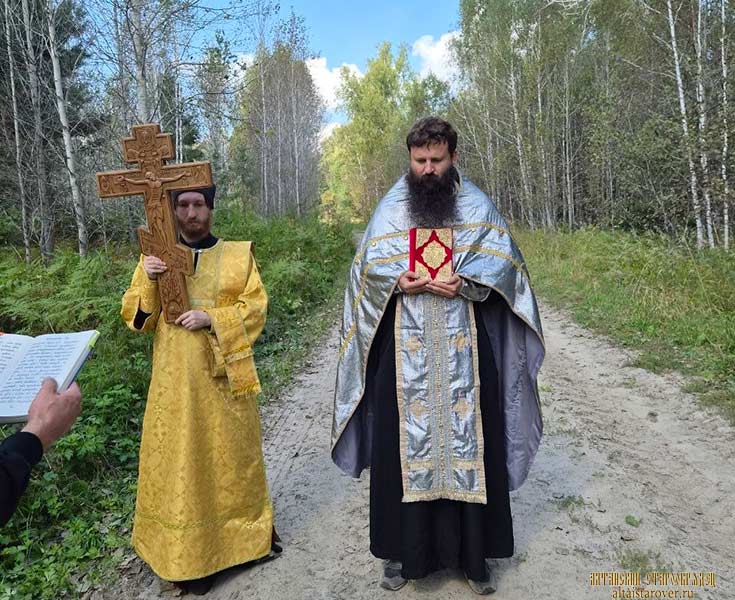 Иерей Петр Шилигин и диакон Илия Устинов в 2026 году