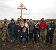 В Тое Монастырской установлен крест